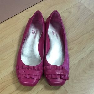 Anne Klein pink iflex flats size 6.5M